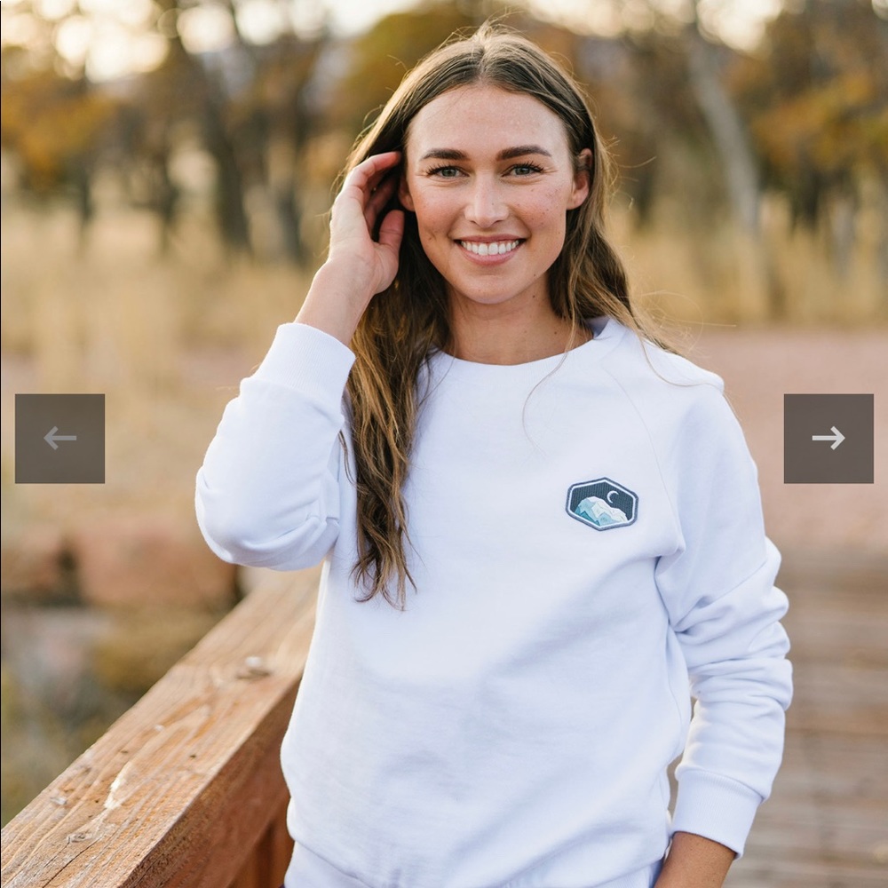 Zyia White Mountain Patch Crew Neck Sweatshirt